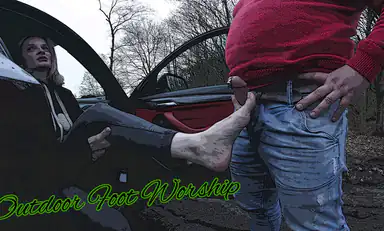 Outdoor Foot Worship